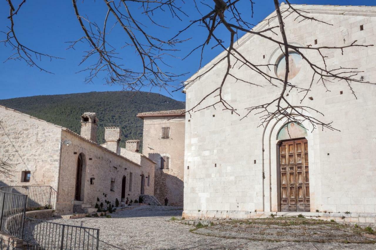 Il Castello Di Campello Aparthotel Campello sul Clitunno Exterior foto